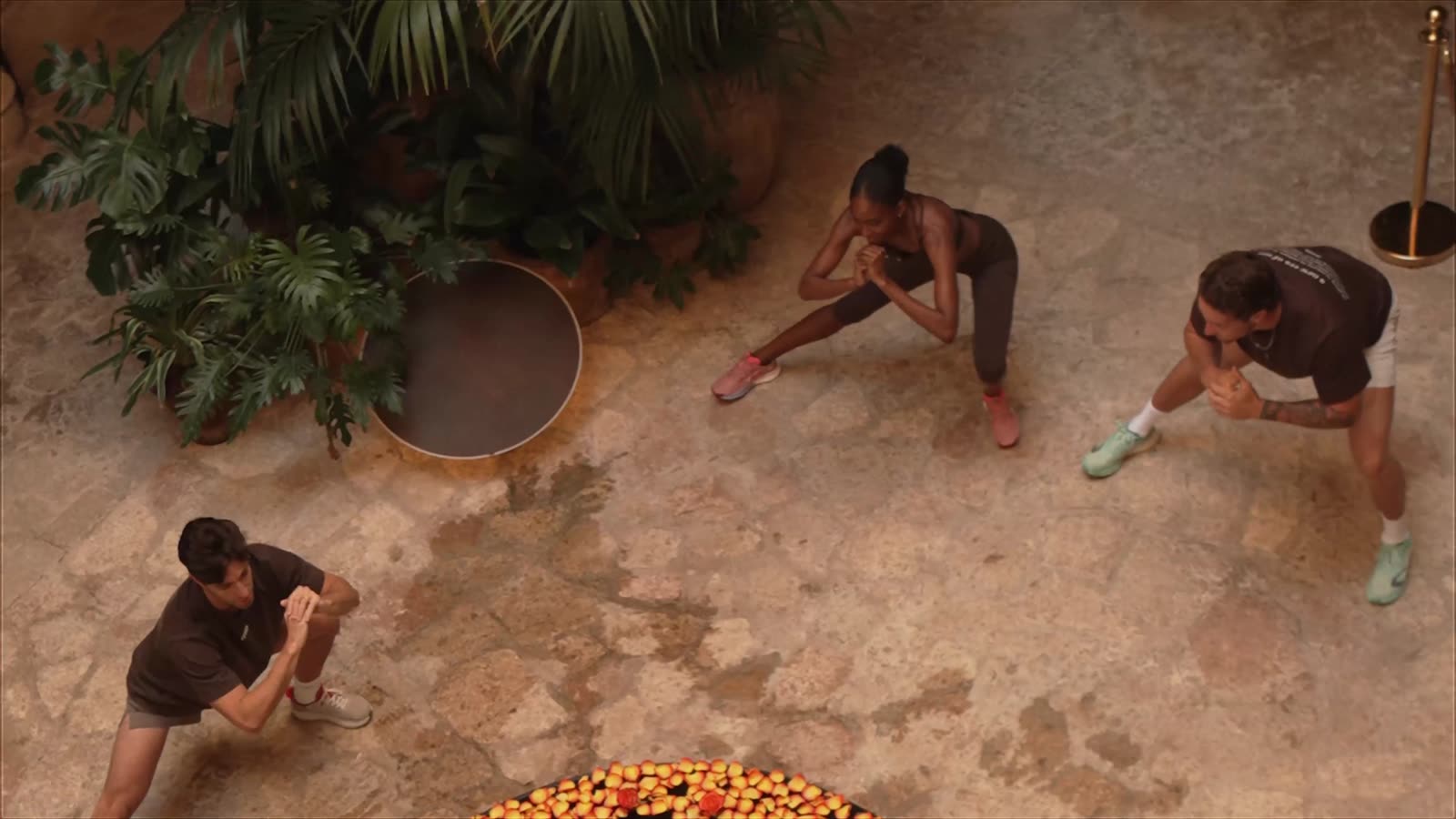 Strength work in the Nobis Hotel courtyard